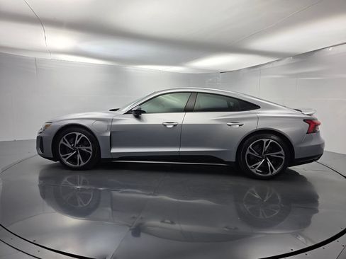 Used 2022 Audi e-tron GT Prestige AWD/4WD image 7