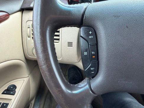 Used 2007 Buick Lucerne CXL FWD image 21