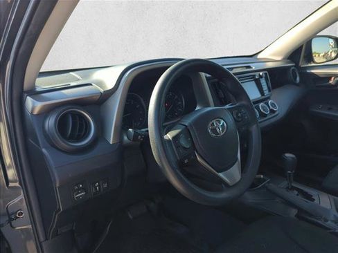 Used 2017 Toyota RAV4 LE FWD image 12