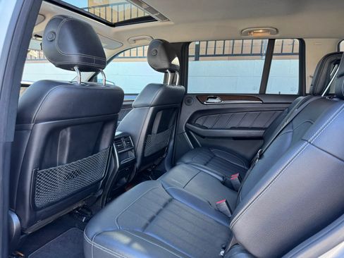 Used 2016 Mercedes-Benz GL 450 4MATIC image 14