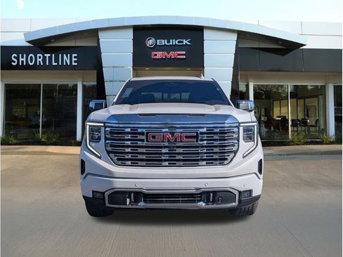 Used 2024 GMC Sierra 1500 Denali w/ Technology Package image 10