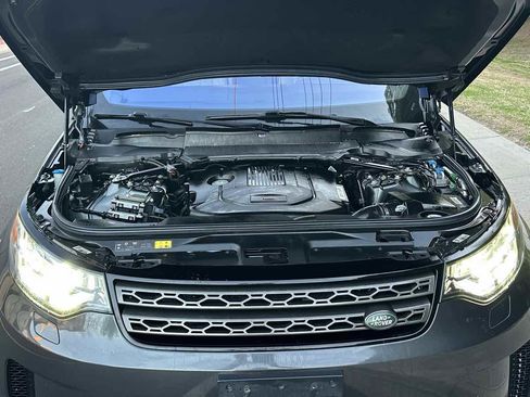 Used 2018 Land Rover Discovery SE image 72