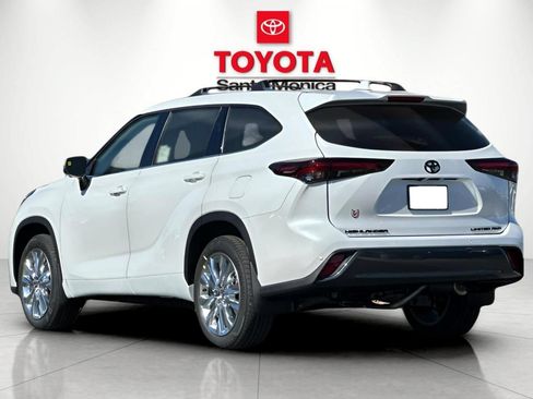 New 2026 Toyota Highlander Limited AWD/4WD image 5