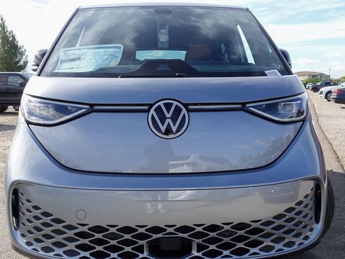 New 2025 Volkswagen ID. Buzz Pro S image 3