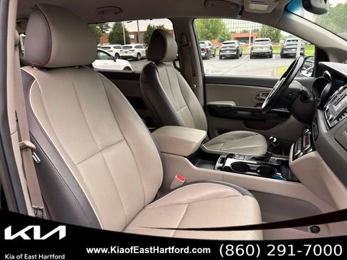Used 2016 Kia Sedona EX FWD image 10
