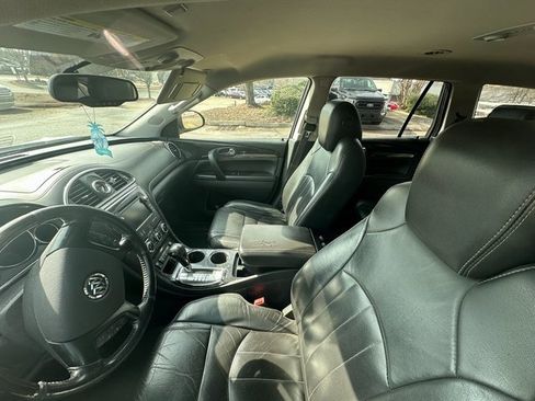 Used 2016 Buick Enclave Leather image 3