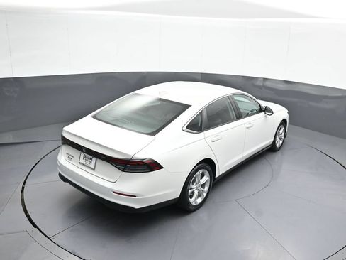Certified 2023 Honda Accord LX image 37