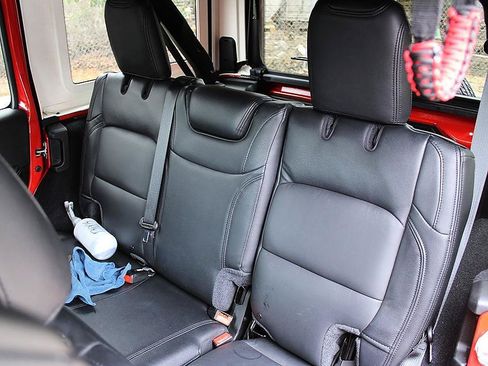 Used 2020 Jeep Wrangler Unlimited Sahara AWD/4WD image 11