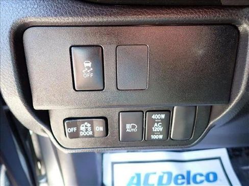 Used 2022 Toyota Tacoma TRD Off-Road image 13