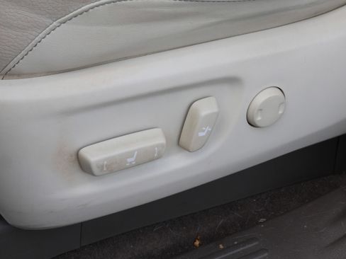 Used 2017 Lexus GX 460 Premium image 33