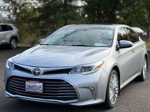 Used 2017 Toyota Avalon Limited w/ All Weather Liner Package FWD image 1