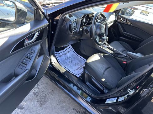 Used 2014 MAZDA MAZDA3 i Touring image 9