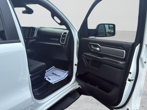 Used 2022 RAM 1500 Big Horn AWD/4WD image 23