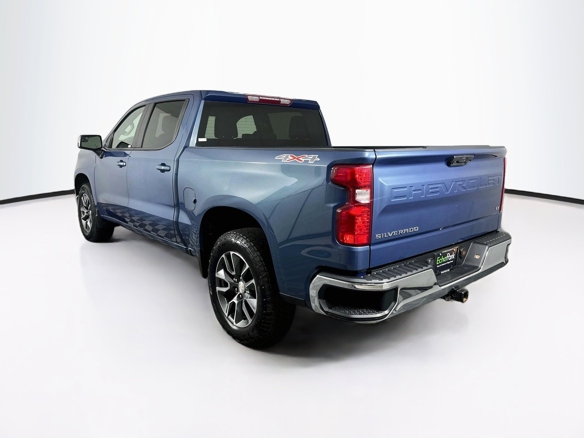 Used 2024 Chevrolet Silverado 1500 LT AWD/4WD image 5