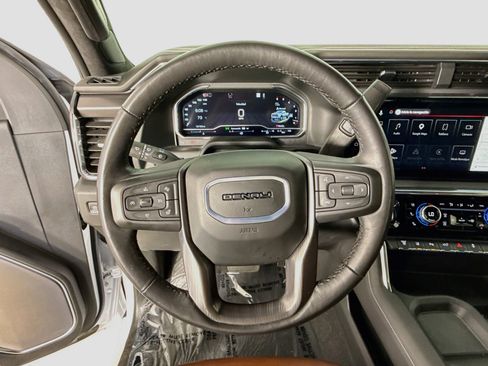 Used 2024 GMC Sierra 3500 Denali Ultimate AWD/4WD image 13