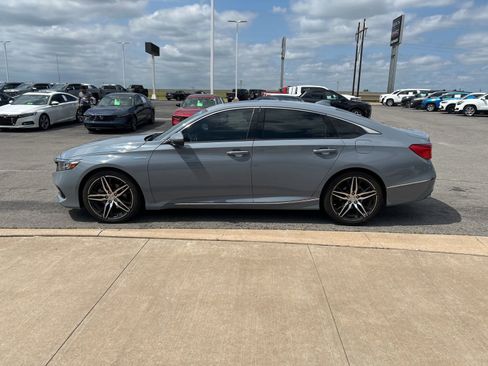 Used 2021 Honda Accord Touring image 8