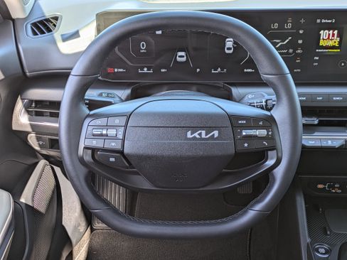Certified 2025 Kia K4 EX image 20