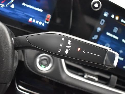 Used 2025 Chevrolet Equinox LT image 26