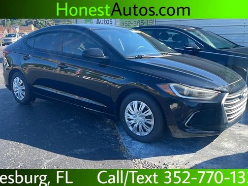 Used 2017 Hyundai Elantra SE FWD image 1