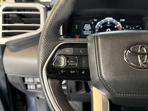 Used 2024 Toyota Sequoia Platinum AWD/4WD image 21