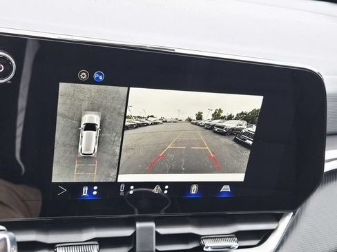 New 2026 Chevrolet Equinox LT w/ Convenience Package II AWD/4WD image 19