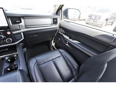 Used 2024 Ford Expedition Max XLT RWD image 10