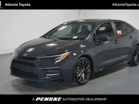 Certified 2025 Toyota Corolla SE image 1