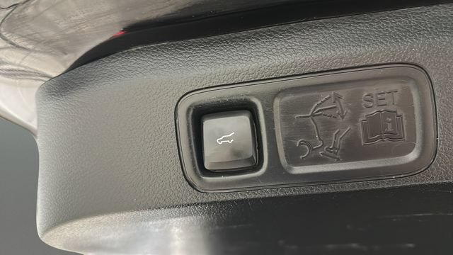Used 2019 Lincoln Navigator L Reserve AWD/4WD image 29