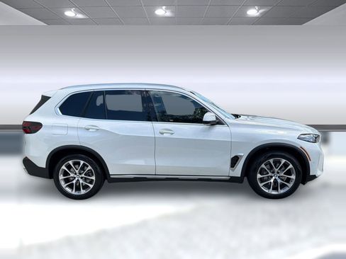 Used 2026 BMW X5 xDrive40i image 8