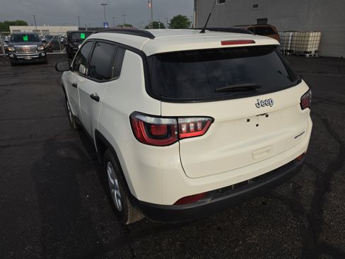 Used 2018 Jeep Compass Sport FWD image 5