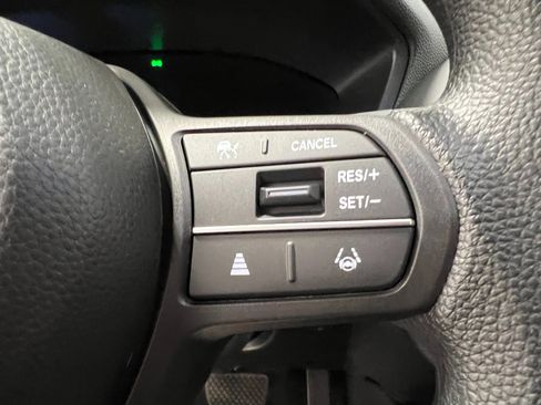 Used 2025 Honda HR-V LX image 18