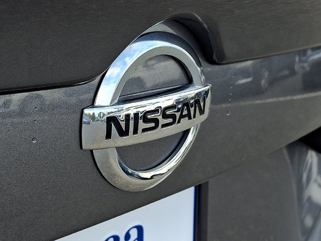Used 2023 Nissan Sentra SR w/ Electronics Package FWD image 30