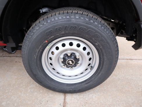 New 2025 Ford Bronco 4-Door image 18