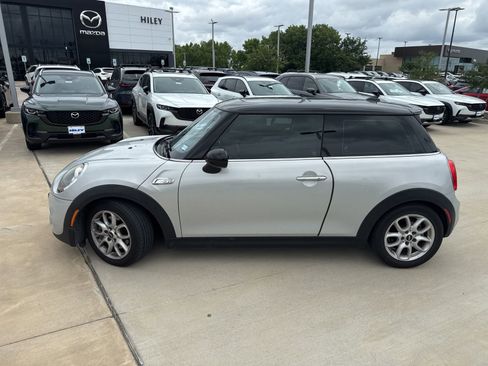 Used 2015 MINI Cooper S FWD image 9