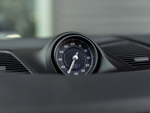 Certified 2025 Porsche Cayenne image 31