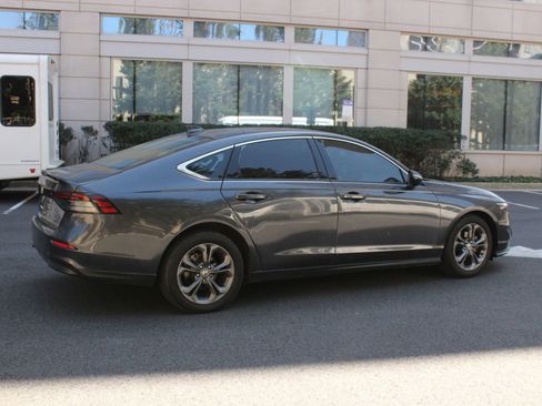 Used 2024 Honda Accord EX image 6