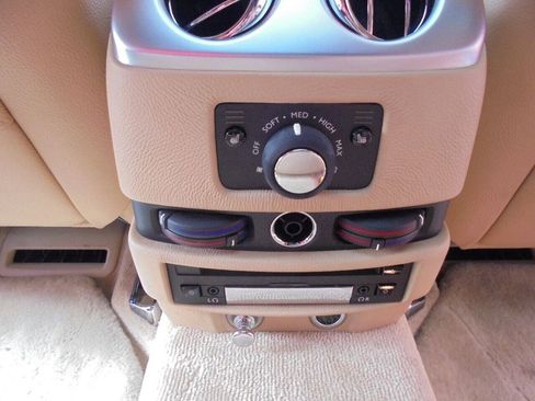 Used 2011 Rolls-Royce Ghost RWD image 30