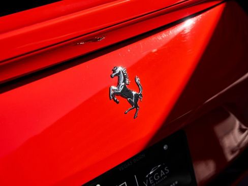 Used 2020 Ferrari 812 Superfast RWD image 13