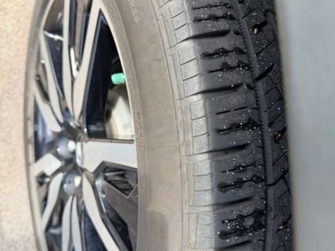 Used 2019 Honda Pilot Touring image 4