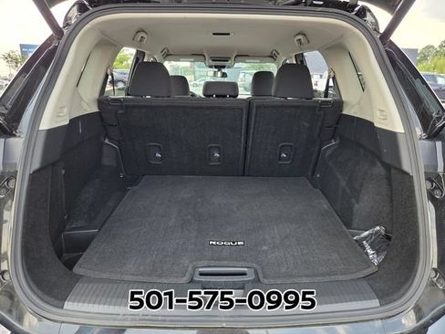 Used 2026 Nissan Rogue SV FWD image 15