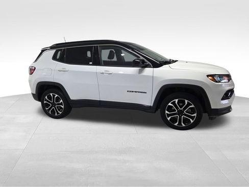 Certified 2022 Jeep Compass Limited image 20