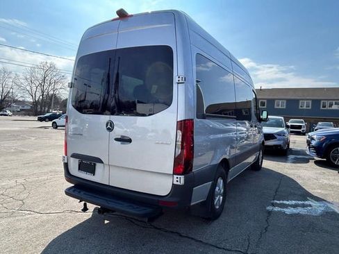 Used 2024 Mercedes-Benz Sprinter 2500 image 6