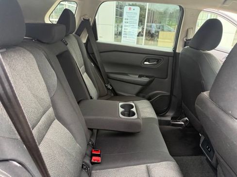 Used 2025 Nissan Rogue SV AWD/4WD image 28