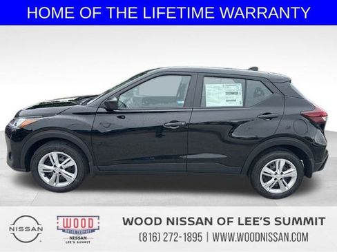 New 2025 Nissan Kicks Play S image 4