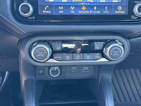 New 2025 Nissan Versa SR w/ Trunk Package image 29