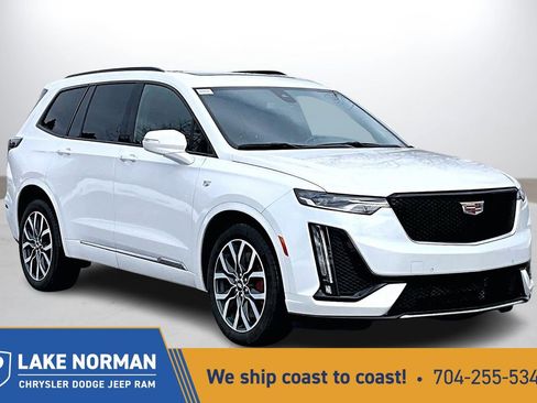 Used 2024 Cadillac XT6 Sport image 1
