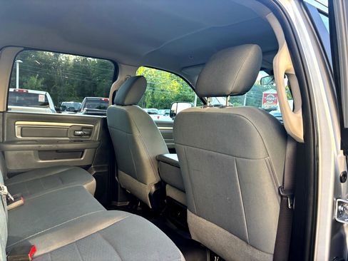 Used 2017 RAM 2500 SLT image 40