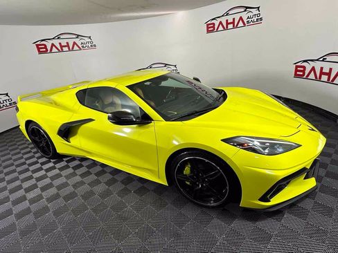 Used 2022 Chevrolet Corvette Stingray Preferred Cpe w/ Z51 Performance Package RWD image 17