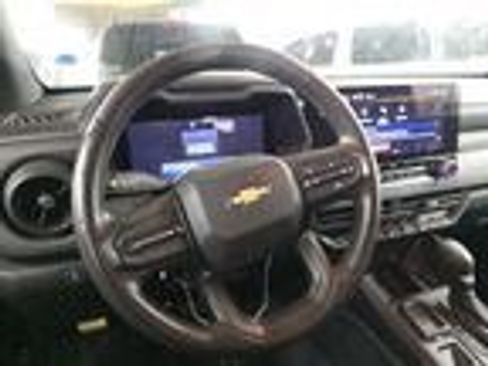 Used 2024 Chevrolet Colorado W/T image 2
