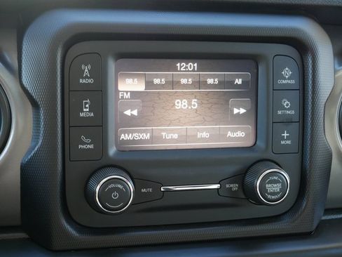 Used 2021 Jeep Wrangler Sport image 16